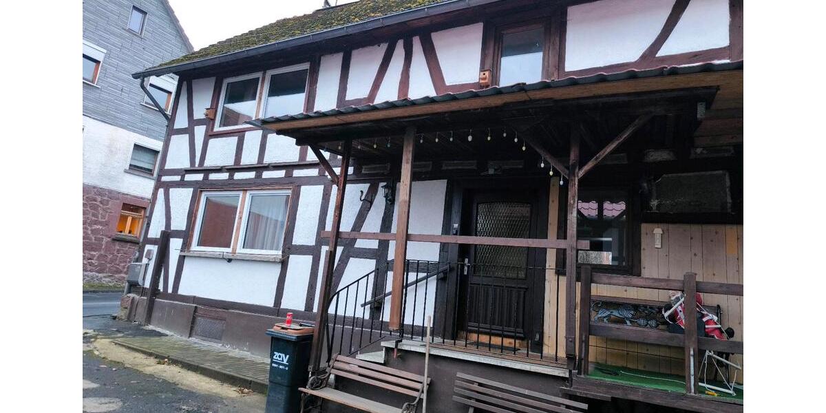 Einfamilienhaus Mücke - 4 Zimmer, 120 m&sup2;, 800&euro; | Angebot:26004916