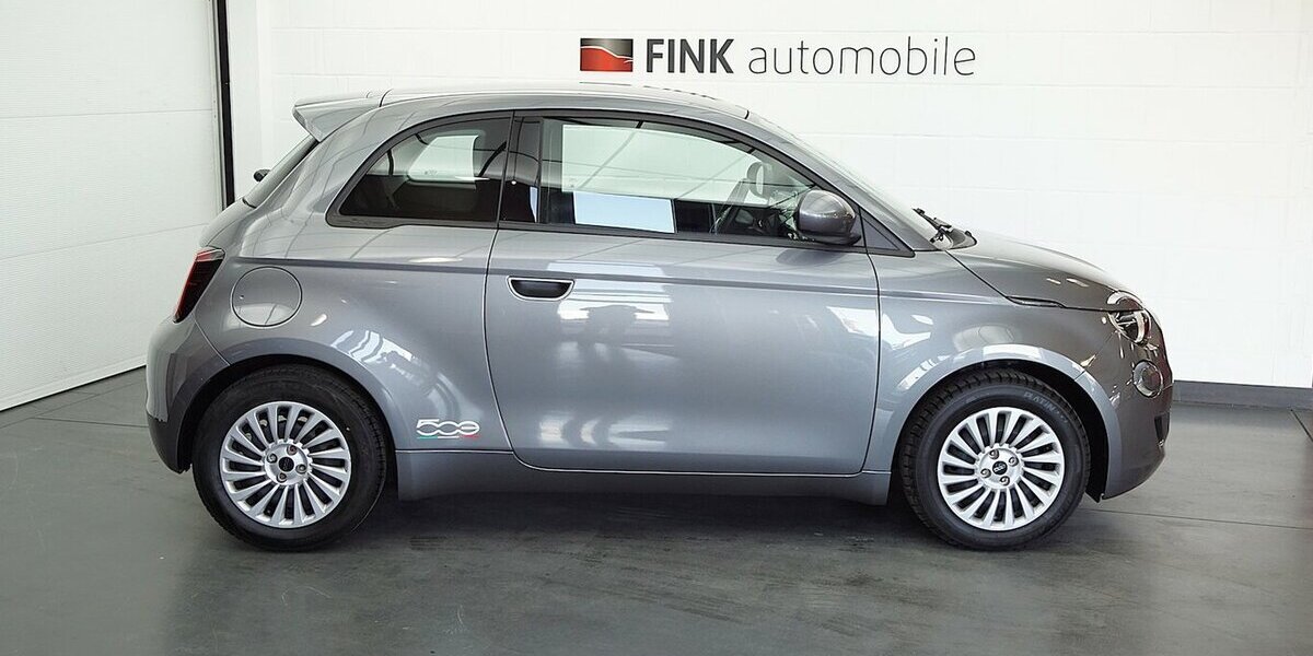 Fiat 500e Action Carplay Android Sitzheizung 38.100 km 12.680 &euro; Lich 35423