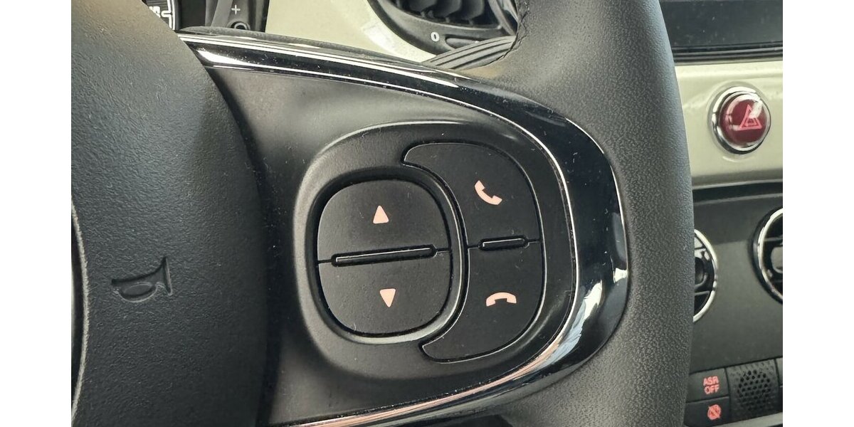 Fiat 500 1.0 Dolcevita Mild-Hybrid CarPlay 1. Hand 25.490 km 12.970 &euro; Lich 35423