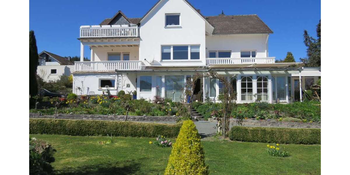 Einfamilienhaus Usingen - 14 Zimmer, 407 m&sup2;, 695.000&euro; | Angebot:25142291