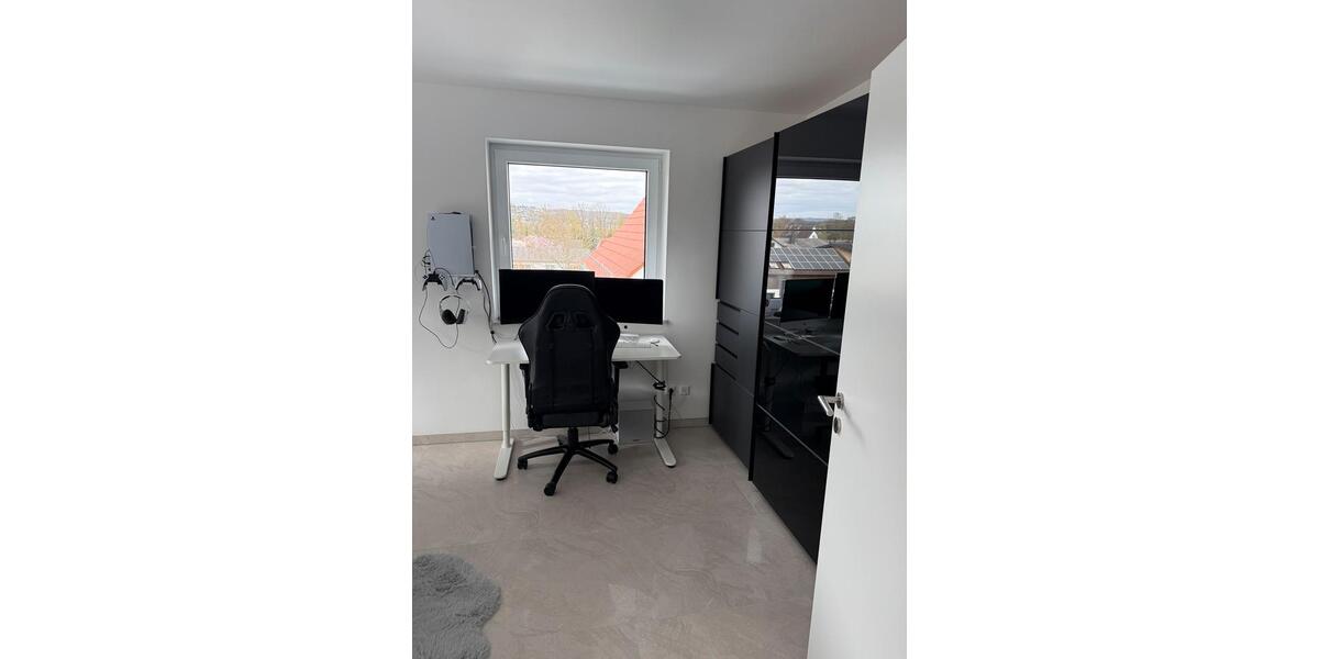 Dachgeschoßwohnung Solms - 2 Zimmer, 60 m&sup2;, 860&euro; | Angebot:25923520