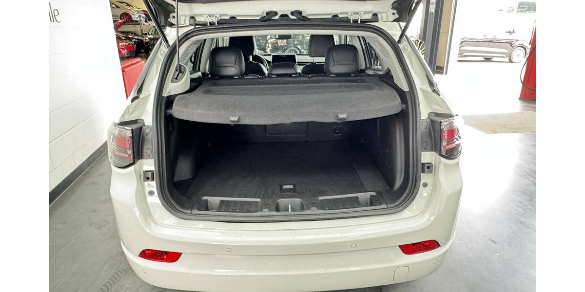 Jeep Compass S Plug-IN Hybrid 4WD 1.Hand Anhängerkplg 61.880 km 25.320 &euro; Lich 35423