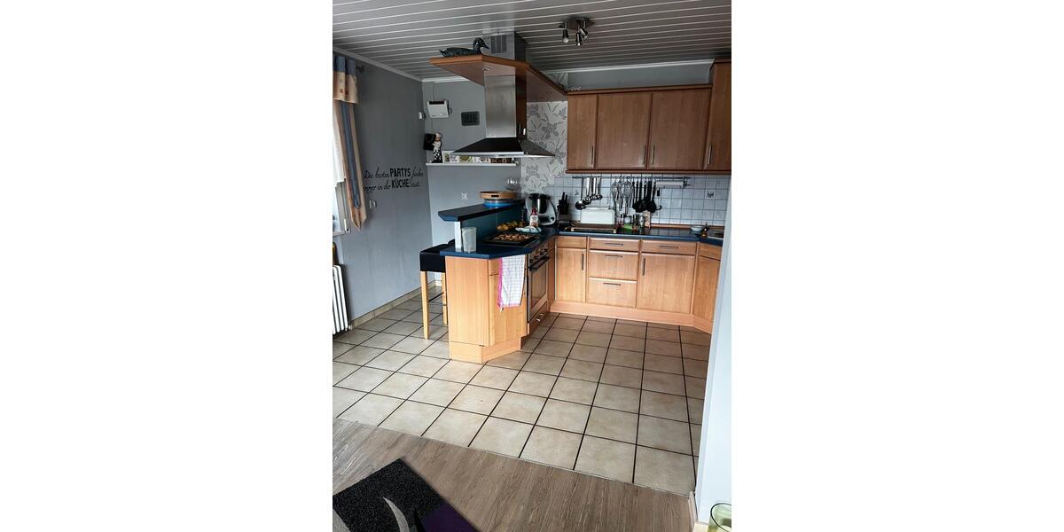 Einfamilienhaus Sinn - 9 Zimmer, 204 m&sup2;, 445.000&euro; | Angebot:26041077