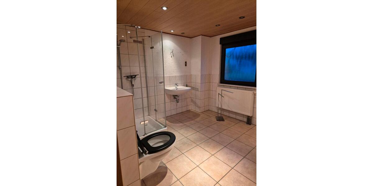 Etagenwohnung Bad Endbach - 2 Zimmer, 92 m&sup2;, 890&euro; | Angebot:25280478