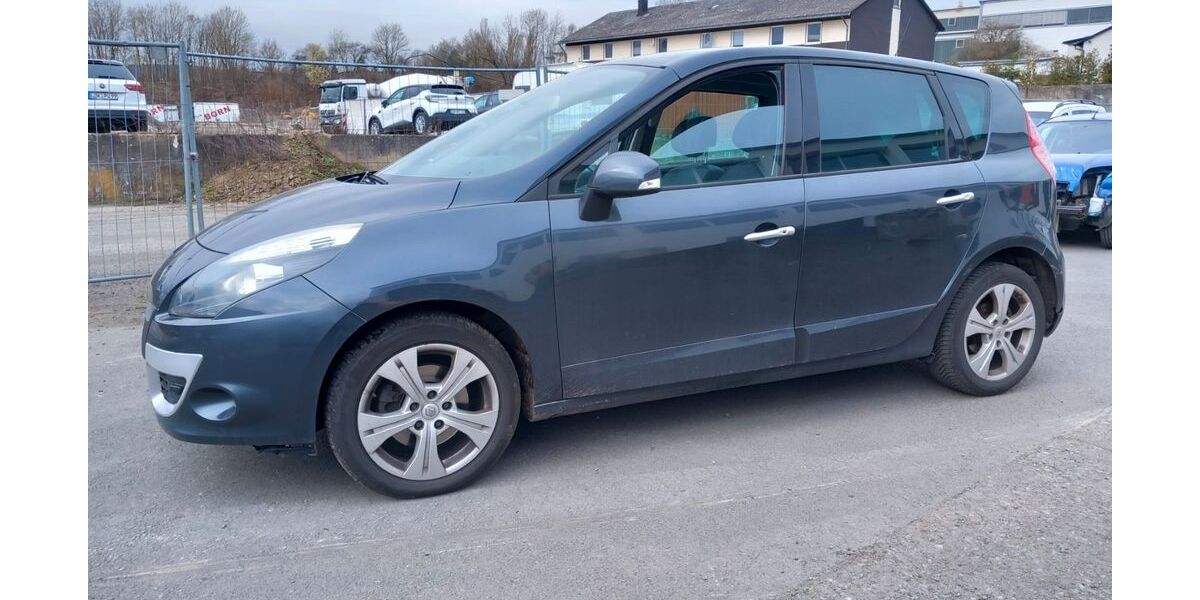 Renault Scenic 182.515 km 2.995 &euro; Herborn-Burg 35745