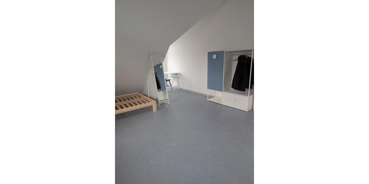 Dachgeschoßwohnung Gießen Allendorf - 1 Zimmer, 23 m&sup2;, 385&euro; | Angebot:25048991