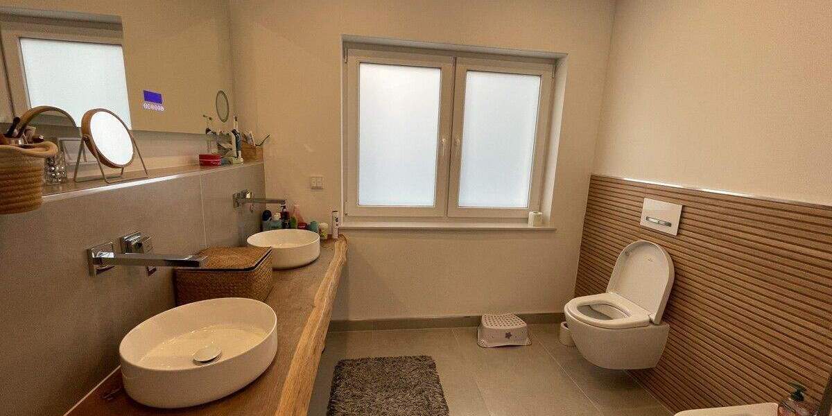 Einfamilienhaus Ehringshausen / Kölschhausen Kölschhausen - 9 Zimmer, 238 m&sup2;, 490.000&euro; | Angebot:25728156