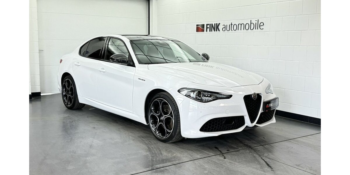 Alfa Romeo Giulia 2.0 Veloce Q4 Turbo Panoramadach Xenon 43.300 km 32.540 &euro; Lich 35423
