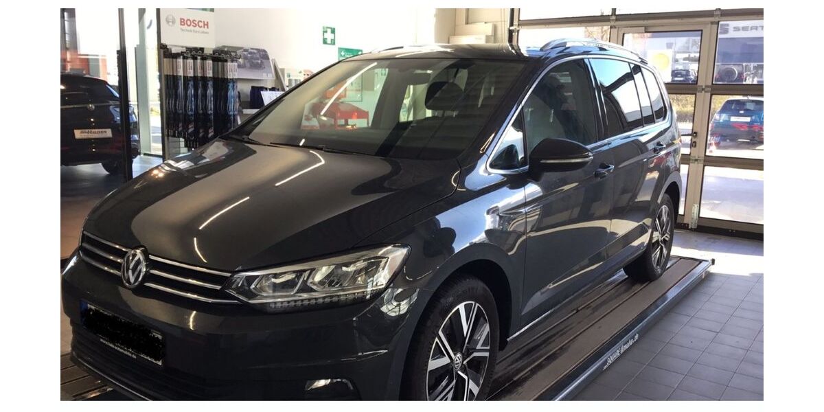 VW Touran 153.515 km 19.985 &euro; Pohlheim 35415