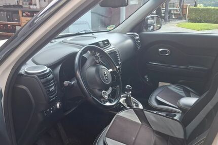 Kia Soul 121.000 km 9.200 &euro; Grävenwiesbach 61279
