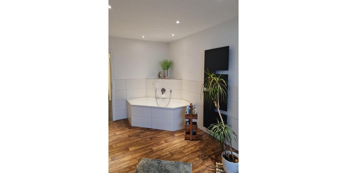 Einfamilienhaus Aßlar - 8 Zimmer, 270 m&sup2;, 630.000&euro; | Angebot:25392335