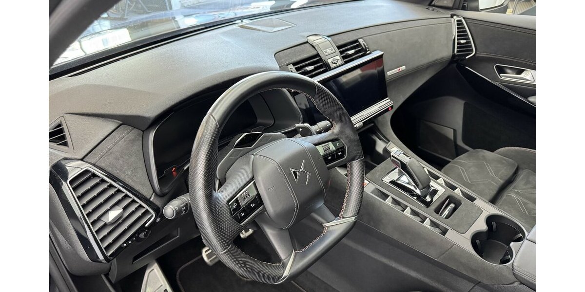 DS Automobiles DS7 E-Tense 300 kW Performance Line + 4x4 28.999 km 27.970 &euro; Lich 35423