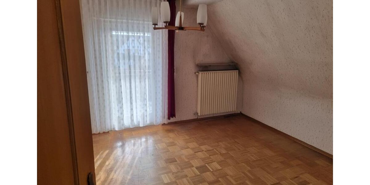 Einfamilienhaus Wetzlar Münchholzhausen - 11 Zimmer, 214 m&sup2;, 290.000&euro; | Angebot:25831549