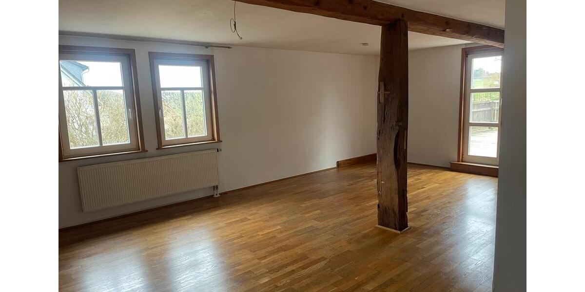 Etagenwohnung Bischoffen - 3 Zimmer, 118 m&sup2;, 750&euro; | Angebot:25942016