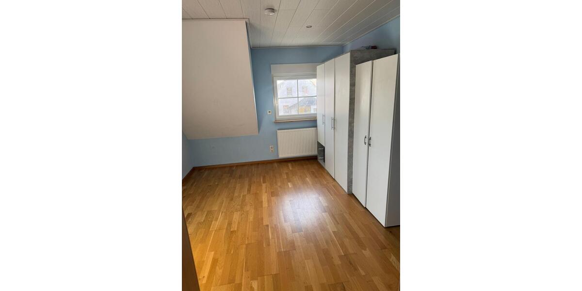 Etagenwohnung Wetzlar Hermannstein - 4 Zimmer, 131 m&sup2;, 1.450&euro; | Angebot:25764399