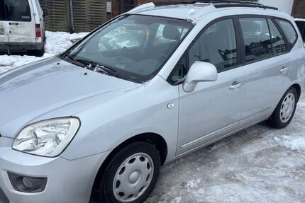 Kia Carens 146.210 km 950 &euro; Lahntal/Goßfelden 35094