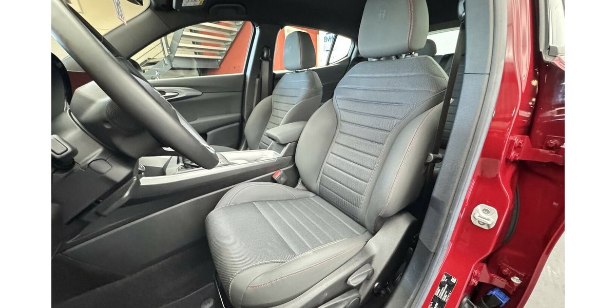 Alfa Romeo Tonale 1.6 VGT-D Sprint ACC Sitzheizung 12.300 km 21.890 &euro; Lich 35423
