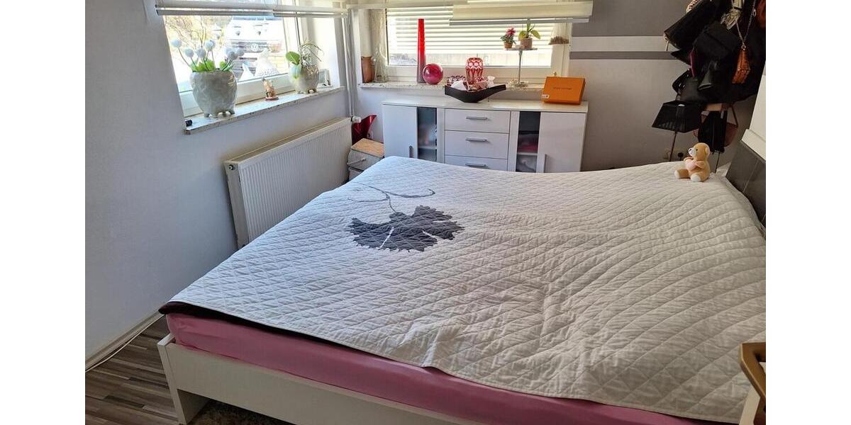 Einfamilienhaus Mittenaar - 6 Zimmer, 150 m&sup2;, 1.300&euro; | Angebot:24813384