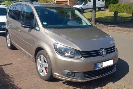 VW Touran 159.000 km 8.900 &euro; Rabenau 35466