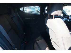 Mazda 3 Lim. 5-trg. Selection M-Hybrid 29.650 km 21.990 &euro; Bad Endbach 35080