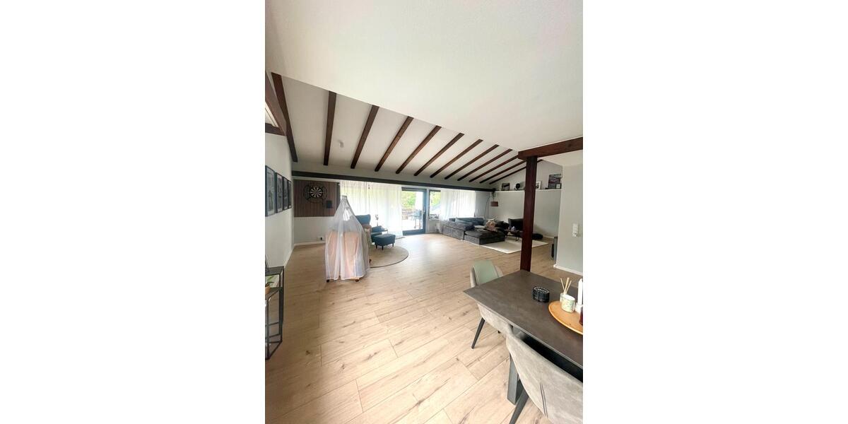 Einfamilienhaus Greifenstein - 17 Zimmer, 400 m&sup2;, 350.000&euro; | Angebot:25340391