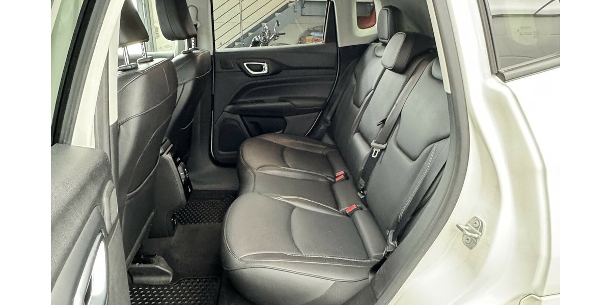 Jeep Compass S Plug-IN Hybrid 4WD 1.Hand Anhängerkplg 61.880 km 25.320 &euro; Lich 35423