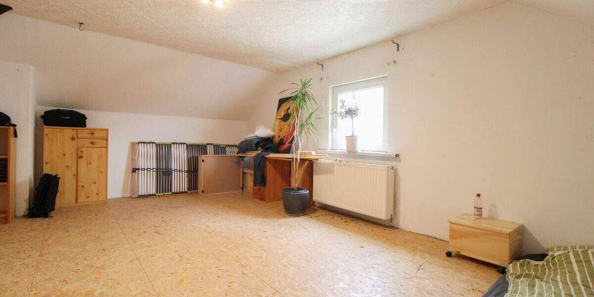 Einfamilienhaus Hungen Villingen - 6 Zimmer, 141 m&sup2;, 199.000&euro; | Angebot:25800387