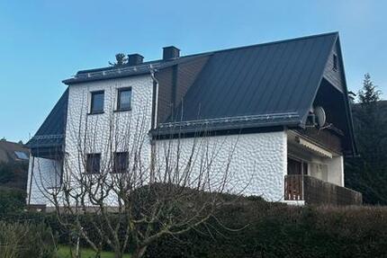 Haus Langgöns - 5 Zimmer, 140 m&sup2;, 1.500&euro; | Angebot:25876516