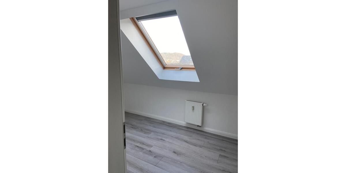 Dachgeschoßwohnung Herborn - 4 Zimmer, 100 m&sup2;, 900&euro; | Angebot:24868885