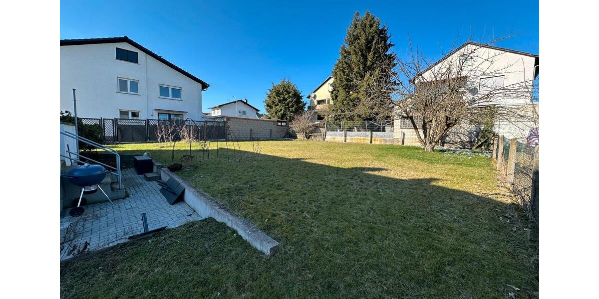 Erdgeschoßwohnung Lich - 3 Zimmer, 88 m&sup2;, 950&euro; | Angebot:25098036