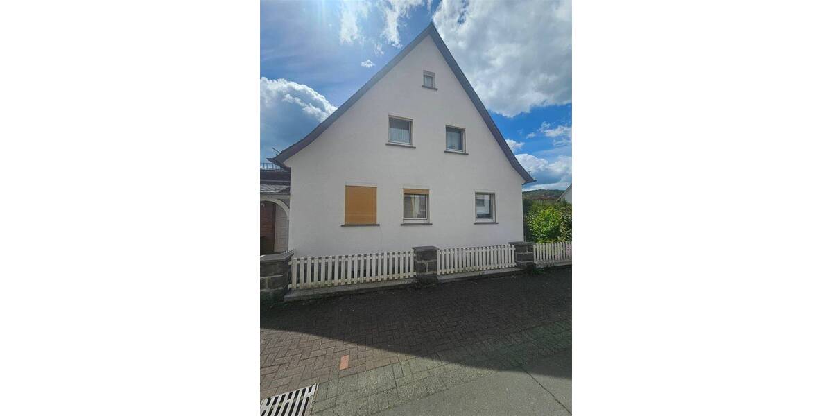 Mehrfamilienhaus, Wohnhaus Bad Endbach - 7 Zimmer, 160 m&sup2;, 269.000&euro; | Angebot:26702901