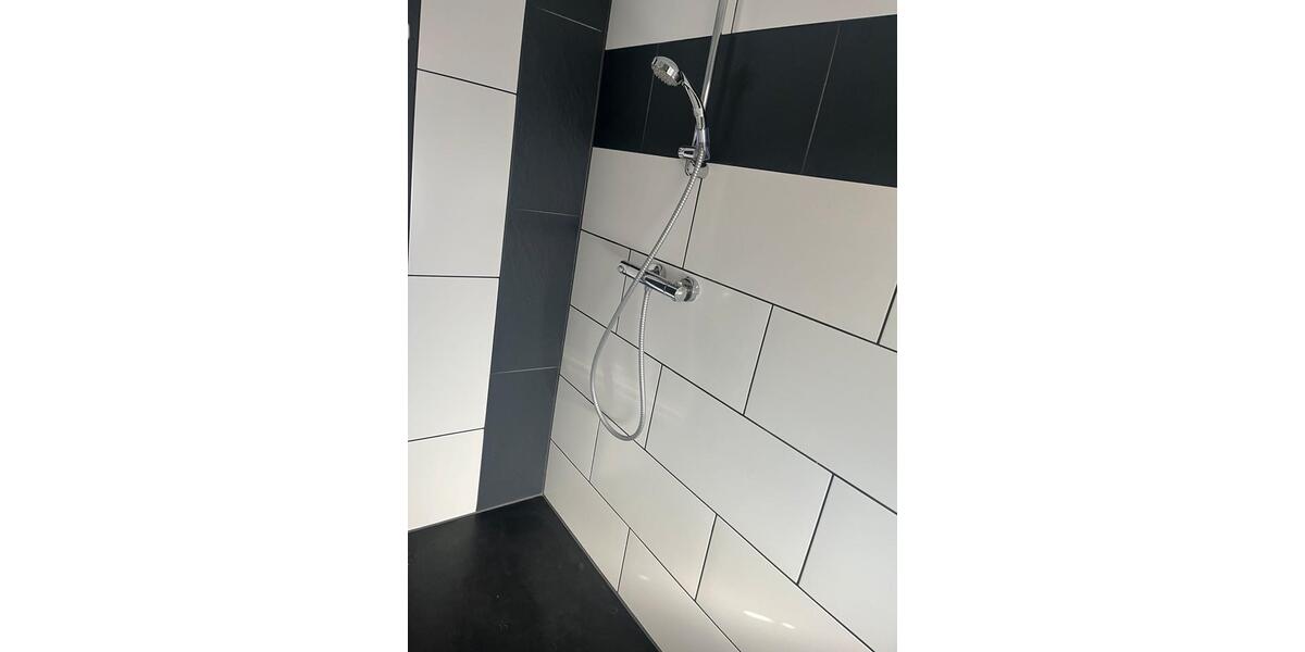 Etagenwohnung Lahnau - 4 Zimmer, 135 m&sup2;, 1.300&euro; | Angebot:26680425