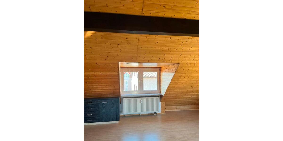 Dachgeschoßwohnung Lollar - 2 Zimmer, 69 m&sup2;, 600&euro; | Angebot:25282086