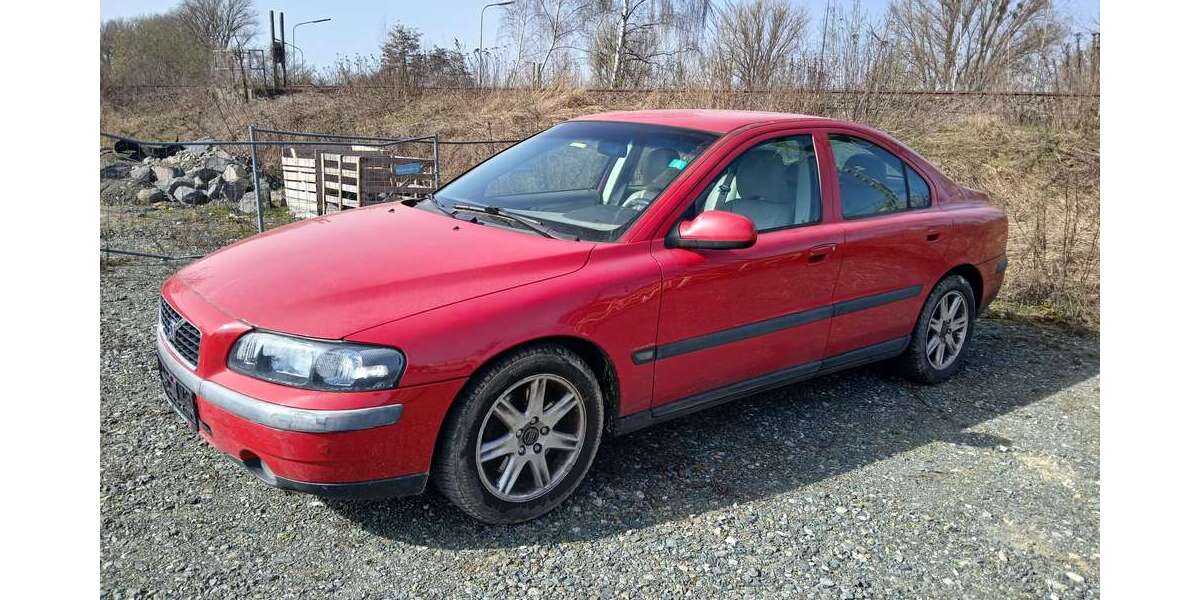 Volvo S60 370.362 km 900 &euro; Wetzlar 35580