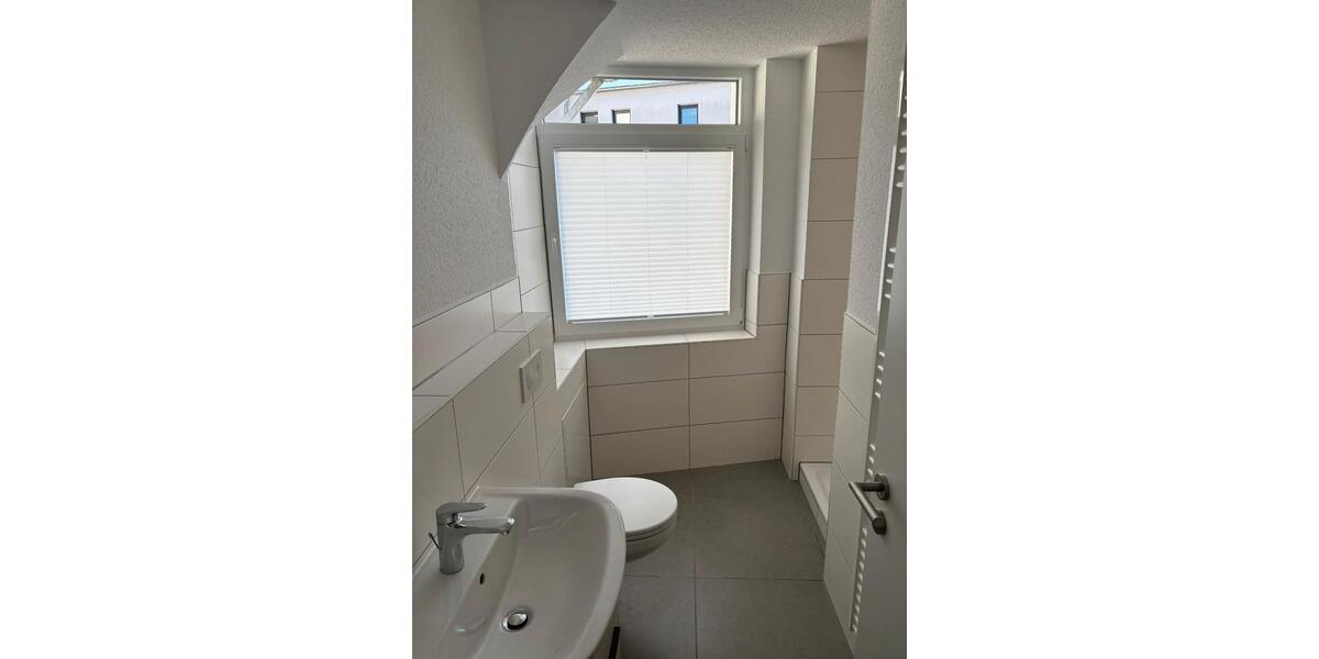 Etagenwohnung Gießen - 4 Zimmer, 14 m&sup2;, 400&euro; | Angebot:26648517
