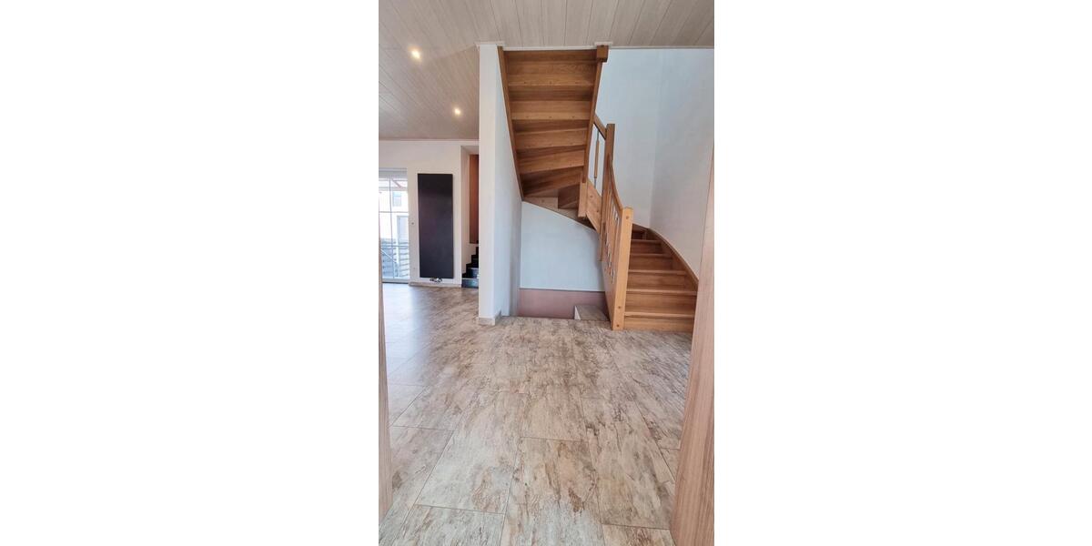 Etagenwohnung Wetzlar Hermannstein - 4 Zimmer, 131 m&sup2;, 1.450&euro; | Angebot:25764399