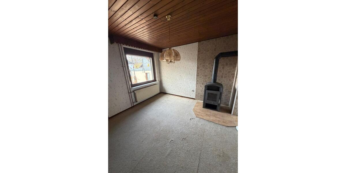 Reihenhaus Wetzlar Altenberger Straße - 9 Zimmer, 188 m&sup2;, 355.000&euro; | Angebot:25960353