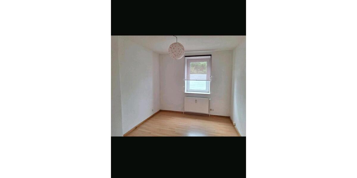 Etagenwohnung Lohra - 5 Zimmer, 102 m&sup2;, 850&euro; | Angebot:26459856