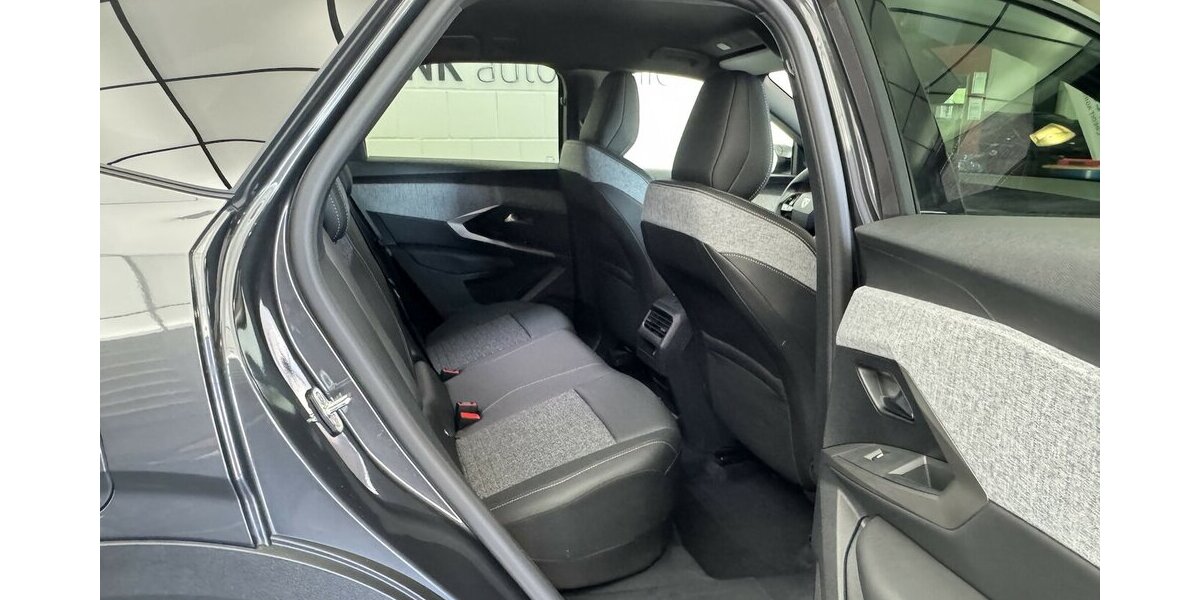 Peugeot 3008 Allure 145 Mild Hybrid Full LED 360° 38.211 km 24.730 &euro; Lich 35423