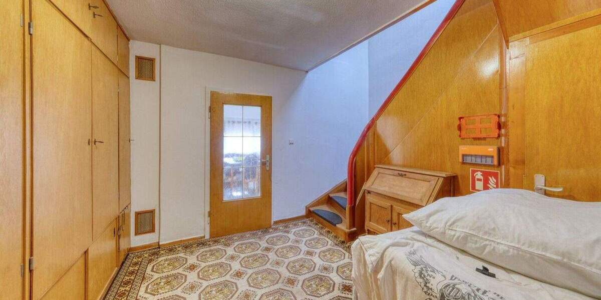 Mehrfamilienhaus, Wohnhaus Aßlar - 8 Zimmer, 186 m&sup2;, 219.000&euro; | Angebot:25697034