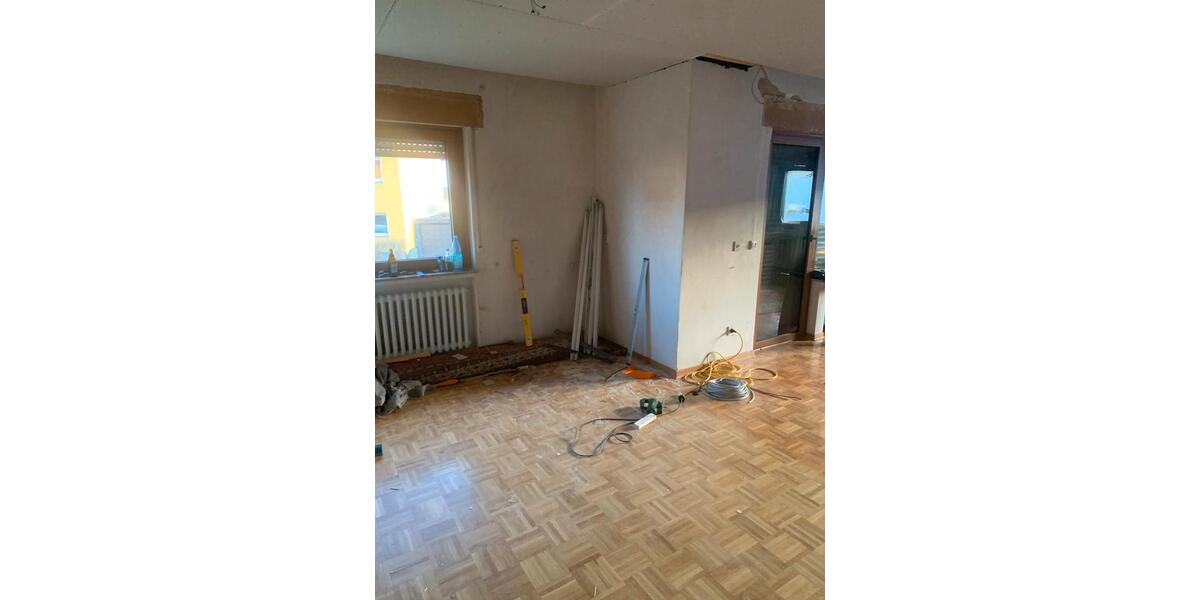 Erdgeschoßwohnung Schöffengrund - 2 Zimmer, 130 m&sup2;, 990&euro; | Angebot:25722425