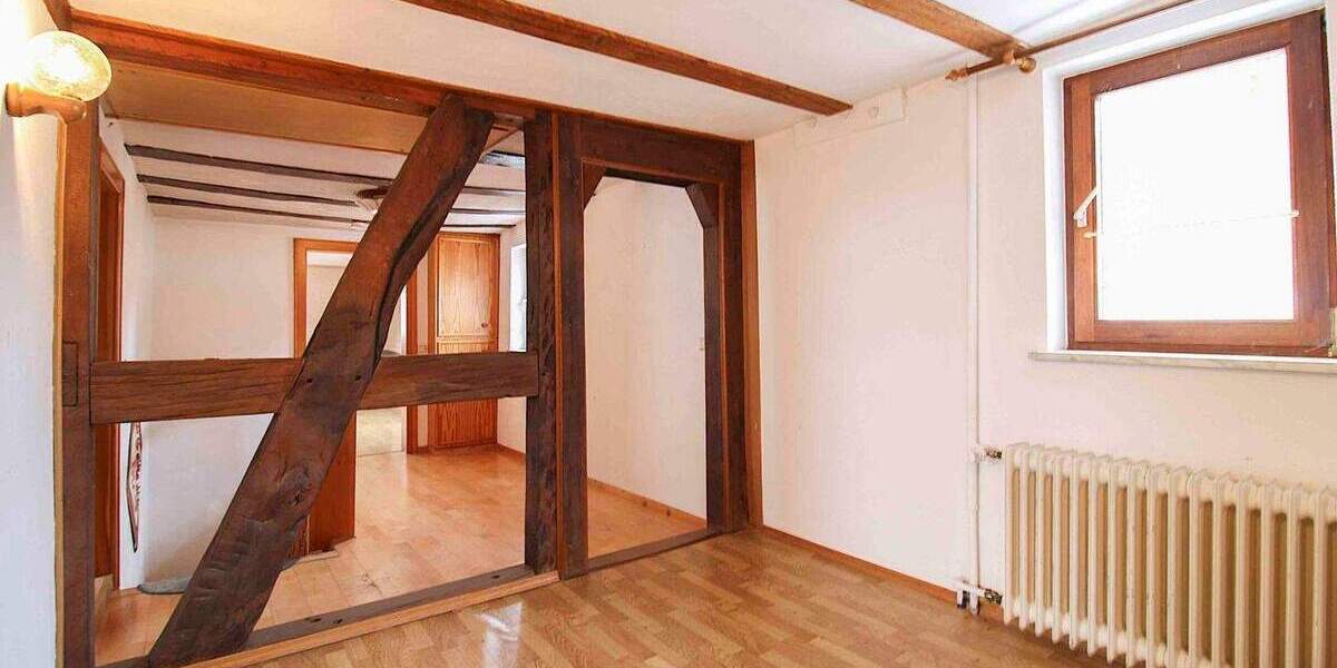 Einfamilienhaus Ebsdorfergrund Wermertshausen - 5 Zimmer, 162 m&sup2;, 239.000&euro; | Angebot:25837977