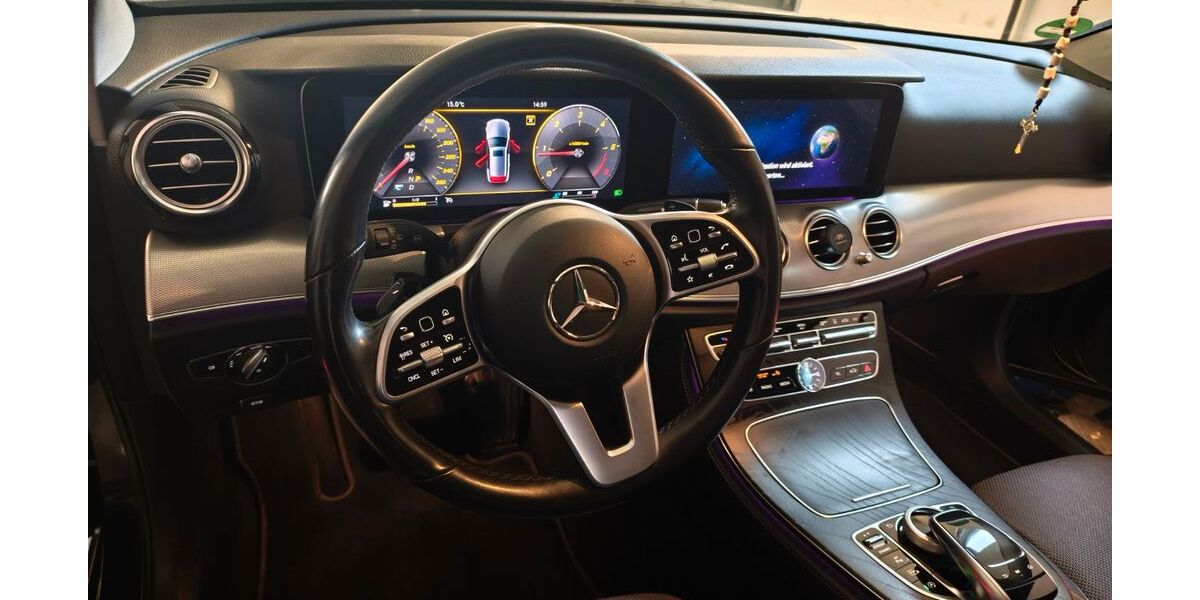 Mercedes-Benz E 200 98.000 km 25.900 &euro; Grünberg 35305