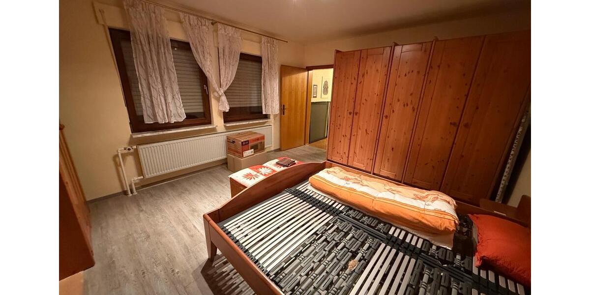 Einfamilienhaus Aßlar - 3 Zimmer, 140 m&sup2;, 1.300&euro; | Angebot:25810665