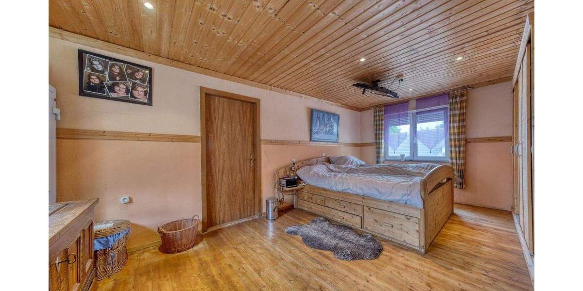 Mehrfamilienhaus, Wohnhaus Schöffengrund / Schwalbach Schwalbach - 1 Zimmer, 320 m&sup2;, 329.000&euro; | Angebot:25837236