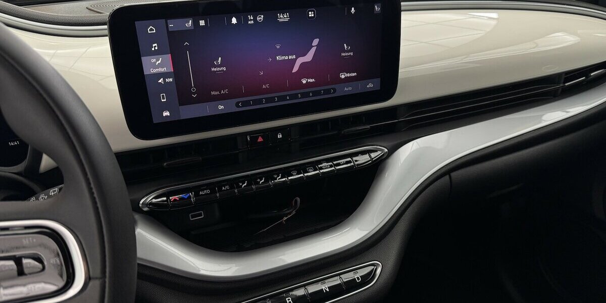 Fiat 500e Icon 42 kWh FULL-LED,Carplay,Kamera 11.300 km 20.350 &euro; Lich 35423