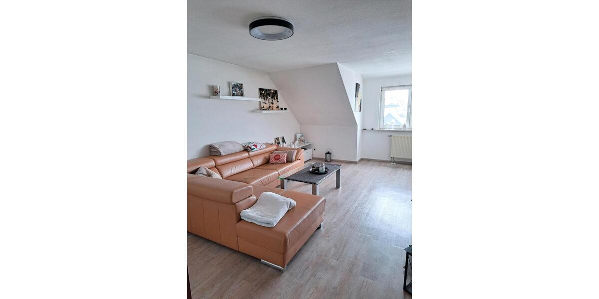 Dachgeschoßwohnung Wölfersheim - 2 Zimmer, 72 m&sup2;, 650&euro; | Angebot:25149409
