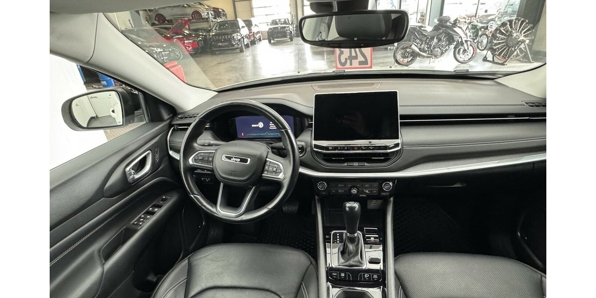 Jeep Compass S Plug-IN Hybrid 4WD 1.Hand Anhängerkplg 61.880 km 25.320 &euro; Lich 35423