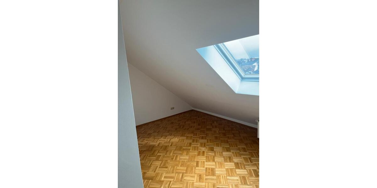 Dachgeschoßwohnung Mücke - 4 Zimmer, 75 m&sup2;, 840&euro; | Angebot:25656942