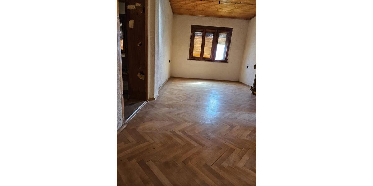 Einfamilienhaus Homberg (Ohm) - 6 Zimmer, 140 m&sup2;, 80.000&euro; | Angebot:14911780